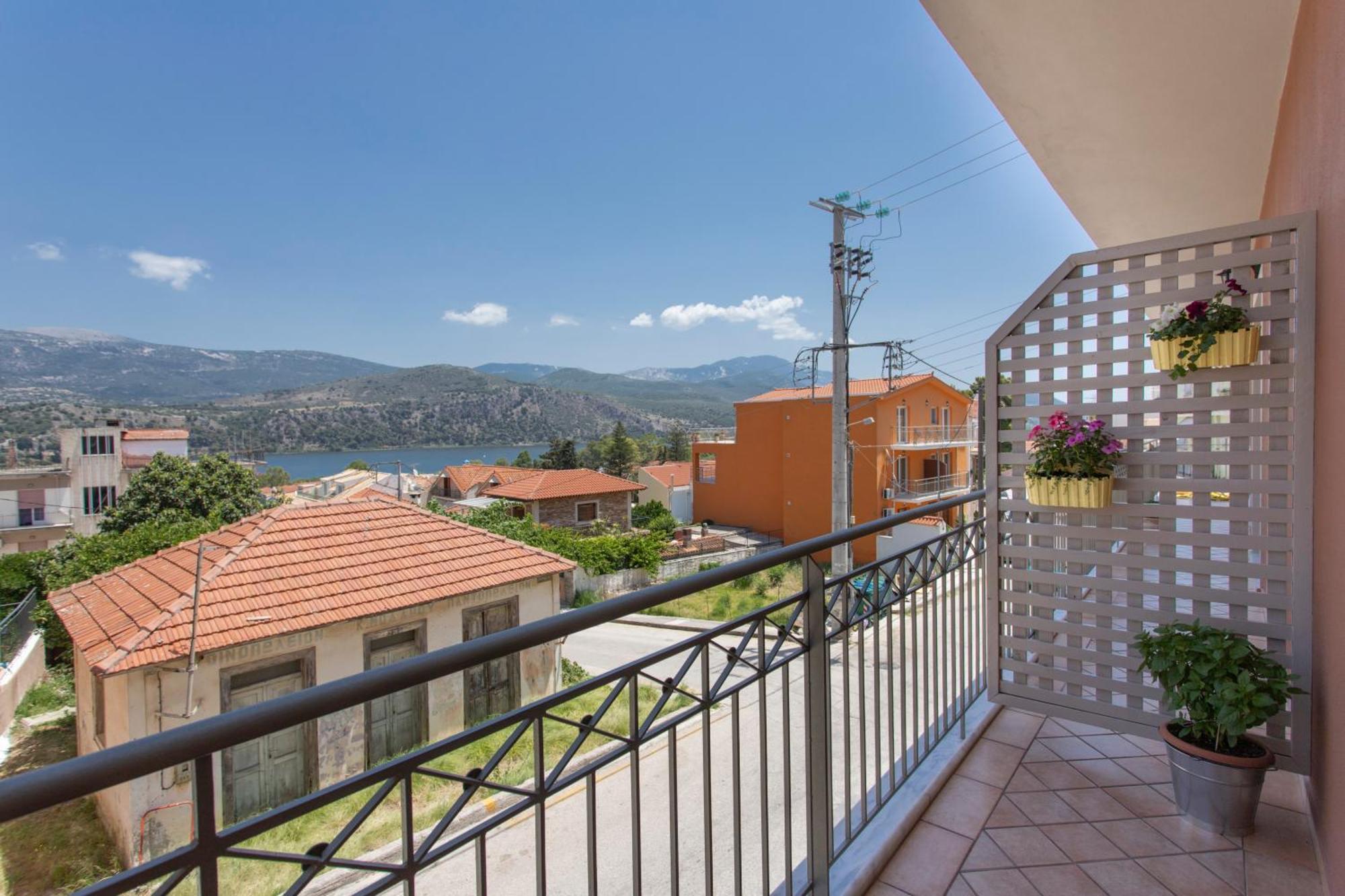 Dina Apartments Argostoli מראה חיצוני תמונה